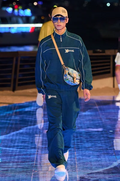 Look 52